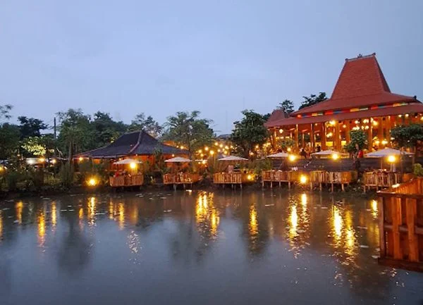 10 Restoran Populer di Kabupaten Tangerang: Cocok untuk Keluarga! 5 Joglo Jambe
