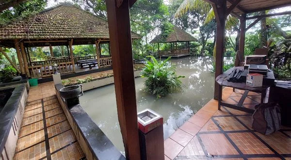 10 Restoran Populer di Kabupaten Tangerang: Cocok untuk Keluarga! 3 Kampoeng Kalapa