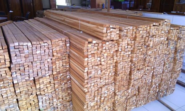 Harga Kayu Reng Terbaru 2025 Berdasarkan Jenis Kayu 5 Kayu Kamper