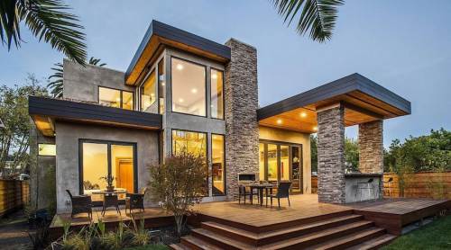 13 Inspirasi Rumah Unik, yang Keren Banget! 10 Rumah dengan Jendela Gede Banget